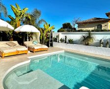 Spain Andalucía Estepona vacation rental compare prices direct by owner 35683631