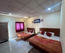 India Madhya Pradesh Pachmarhī vacation rental compare prices direct by owner 35496519