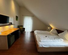 Germany Baden-Württemberg Rielasingen-Worblingen vacation rental compare prices direct by owner 35286409