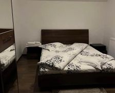 Romania Arges Bărăşti vacation rental compare prices direct by owner 13824123