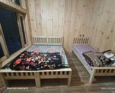 India Uttarakhand Bhatwāri vacation rental compare prices direct by owner 35508265