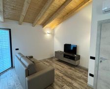 Italy Lombardy Caiolo vacation rental compare prices direct by owner 35340717