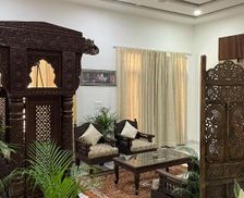 India Rajasthan Udaipur vacation rental compare prices direct by owner 32768793