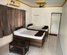 India Maharashtra Pālghar vacation rental compare prices direct by owner 35287964