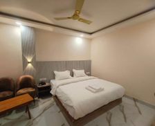 India Uttar Pradesh Gorakhpur vacation rental compare prices direct by owner 35375084