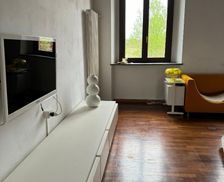 Italy Lombardy Rozzano vacation rental compare prices direct by owner 35570878