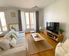 France Ile de France Levallois-Perret vacation rental compare prices direct by owner 33422263