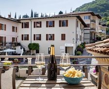 Italy Lombardy Tremosine Sul Garda vacation rental compare prices direct by owner 35572507