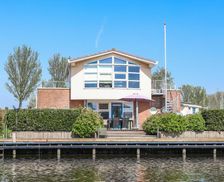 Netherlands Friesland Workum vacation rental compare prices direct by owner 35245179