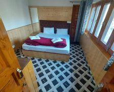 India Himachal Pradesh Kandāghāt vacation rental compare prices direct by owner 35242431