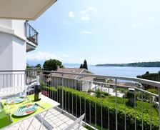 Italy Lombardy Salò vacation rental compare prices direct by owner 33621098