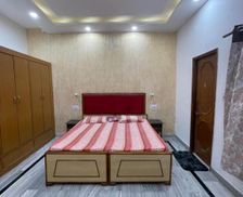 India Uttar Pradesh Tājganj vacation rental compare prices direct by owner 35231128