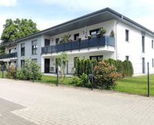 Germany Brandenburg Hohen Neuendorf vacation rental compare prices direct by owner 35882240