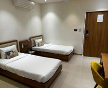 India Gujarat Gandhinagar vacation rental compare prices direct by owner 14121767