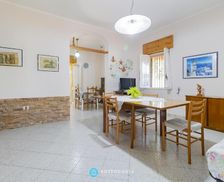 Italy Apulia Torre Specchia Ruggeri vacation rental compare prices direct by owner 35568381