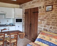 France Burgundy Étrigny vacation rental compare prices direct by owner 35170902