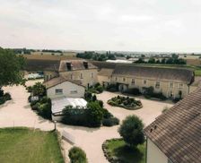 France New Aquitaine Thuré vacation rental compare prices direct by owner 12984639