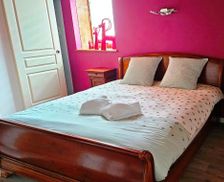 France Burgundy Azé vacation rental compare prices direct by owner 35874390