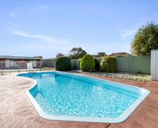 Australia Victoria Colac vacation rental compare prices direct by owner 13932551