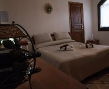 Italy Sicily Valguarnera Caropepe vacation rental compare prices direct by owner 13517560