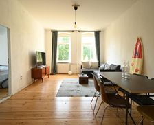 Germany Brandenburg Berlin vacation rental compare prices direct by owner 33612189