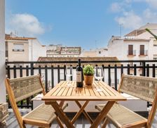 Spain Andalucía Estepona vacation rental compare prices direct by owner 32568400