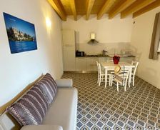 Italy Lombardy San Felice del Benaco vacation rental compare prices direct by owner 35216518