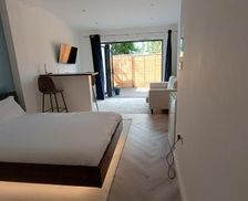 United Kingdom Greater London Harrow vacation rental compare prices direct by owner 35667452