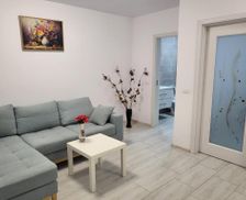 Romania Vâlcea Râmnicu Vâlcea vacation rental compare prices direct by owner 35152258