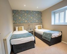 United Kingdom West Yorkshire Leeds vacation rental compare prices direct by owner 13940882