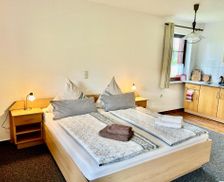 Germany Saxony Lengenfeld vacation rental compare prices direct by owner 14024984