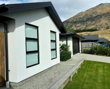 New Zealand Otago Queenstown vacation rental compare prices direct by owner 33657374