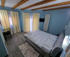 Romania Vâlcea Vlădeşti vacation rental compare prices direct by owner 35111130