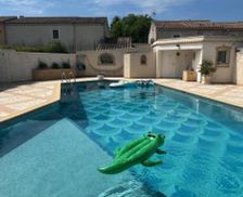 France Provence-Alpes-Côte d'Azur Venelles vacation rental compare prices direct by owner 35152071