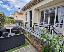 France Languedoc-Roussillon Saint-Cyprien vacation rental compare prices direct by owner 33602658