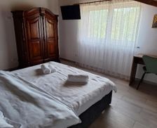 Romania Hunedoara Vulcan vacation rental compare prices direct by owner 35088052