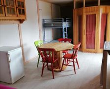 France Auvergne Rauret vacation rental compare prices direct by owner 35102072