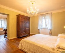 Italy Tuscany Camporgiano vacation rental compare prices direct by owner 35213233