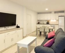 Spain Valencia Community Peniscola vacation rental compare prices direct by owner 33653179