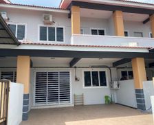 Malaysia Perak Batu Gajah vacation rental compare prices direct by owner 35569234