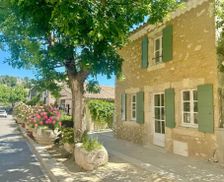 France Provence-Alpes-Côte d'Azur Eygalières vacation rental compare prices direct by owner 35821344