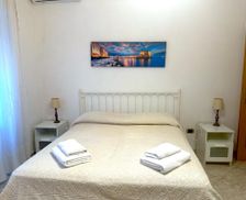 Italy Campania Naples vacation rental compare prices direct by owner 33628067