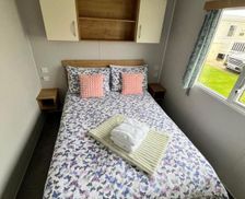 United Kingdom Norfolk Great Yarmouth vacation rental compare prices direct by owner 26129379