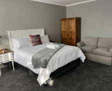 South Africa Eastern Cape King Williamʼs Town vacation rental compare prices direct by owner 35920500