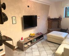 Italy Tuscany Barga vacation rental compare prices direct by owner 35265849