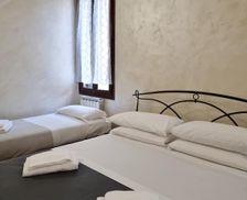 Italy Veneto Venice vacation rental compare prices direct by owner 19301975