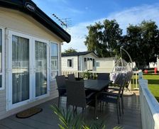 United Kingdom Lincolnshire Tattershall vacation rental compare prices direct by owner 15142317