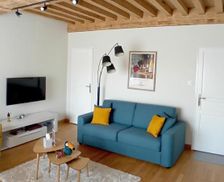 France Burgundy Beaune vacation rental compare prices direct by owner 35460970