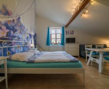 Czechia Central Bohemia Mělník vacation rental compare prices direct by owner 16557279