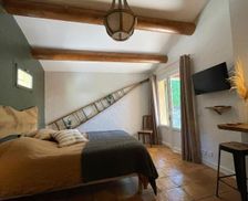 France Provence-Alpes-Côte d'Azur Le Barroux vacation rental compare prices direct by owner 36000996